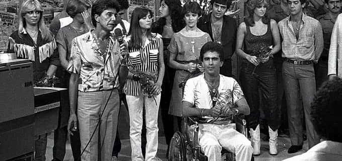 Wilton Franco comandou a apresentação de O Povo na TV, que mostrou tragédia em 1982 (Foto: Reprodução) Wilton Franco comandou a apresentação de O Povo na TV, que mostrou tragédia em 1982 (Foto: Reprodução)