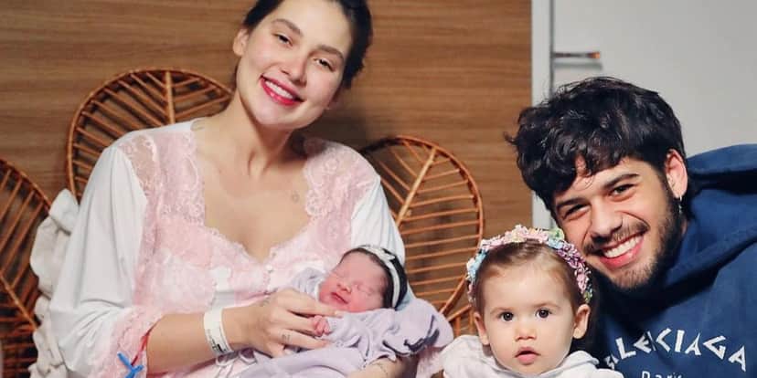 Virginia Fonseca e Zé Felipe detonaram internauta que criticou a filha deles (Foto Reprodução/Internet) Virginia Fonseca e Zé Felipe detonaram internauta que criticou a filha deles (Foto Reprodução/Internet)