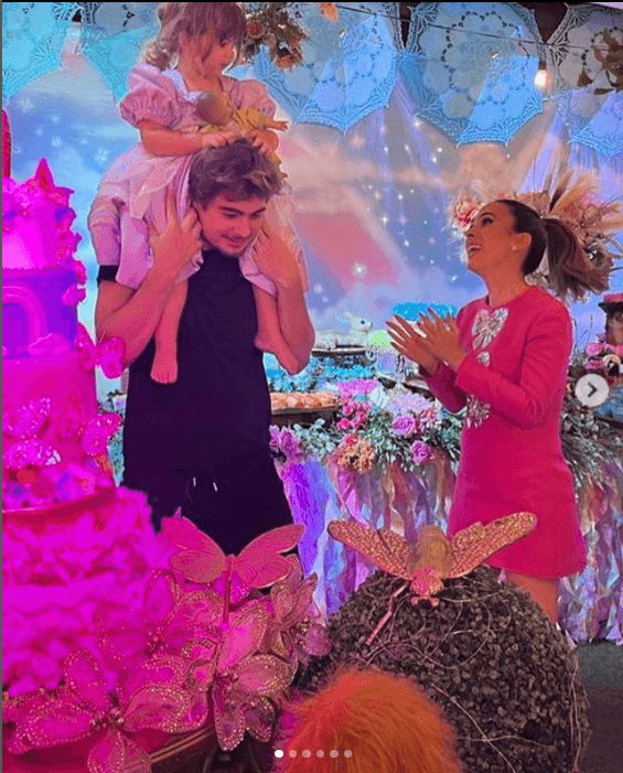 Maria Clara, filha de Tatá Werneck, sem dúvidas, é a criança mais linda do Brasil - Foto Reprodução Instagram Maria Clara, filha de Tatá Werneck, sem dúvidas, é a criança mais linda do Brasil - Foto Reprodução Instagram
