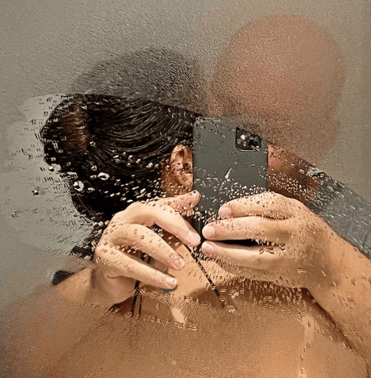 Com vida pessoal discreta, Chris Flores é casada há mais de 15 anos; saiba com quem - Reprodução Com vida pessoal discreta, Chris Flores é casada há mais de 15 anos; saiba com quem - Reprodução