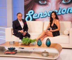 Ronnie Von e Daniela Albuquerque - Foto: Divulgação / RedeTV! Ronnie Von e Daniela Albuquerque - Foto: Divulgação / RedeTV!
