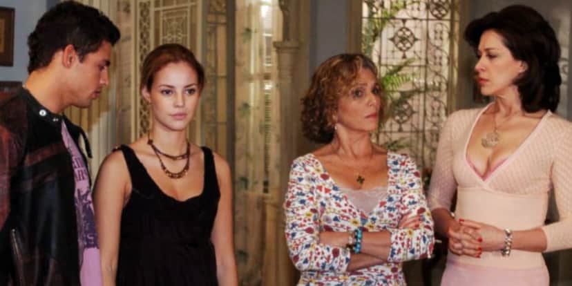 Paolla Oliveira e sua família na trama em Belíssima (Reprodução: Globo) Paolla Oliveira e sua família na trama em Belíssima (Reprodução: Globo)