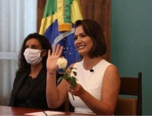Esposa de Bolsonaro em evento (Reprodução) Esposa de Bolsonaro em evento (Reprodução)