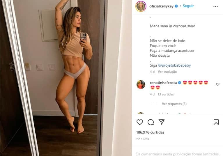 A famosa surgiu apenas de cropped e calcinha e elevou a temperatura (Foto: Reprodução/Instagram) A famosa surgiu apenas de cropped e calcinha e elevou a temperatura (Foto: Reprodução/Instagram)