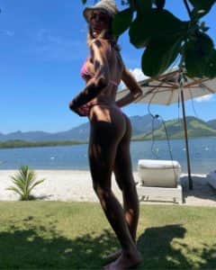 Filha de Xuxa, é linda como a mãe (Instagram) Filha de Xuxa, é linda como a mãe (Instagram)
