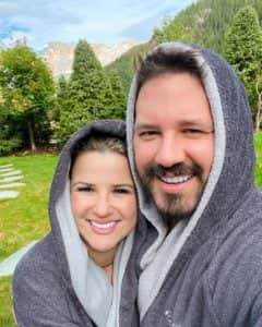 Discreto com a vida pessoal, o jornalista compartilha momentos ao lado de seu grande amor (Reprodução) Discreto com a vida pessoal, o jornalista compartilha momentos ao lado de seu grande amor (Reprodução)