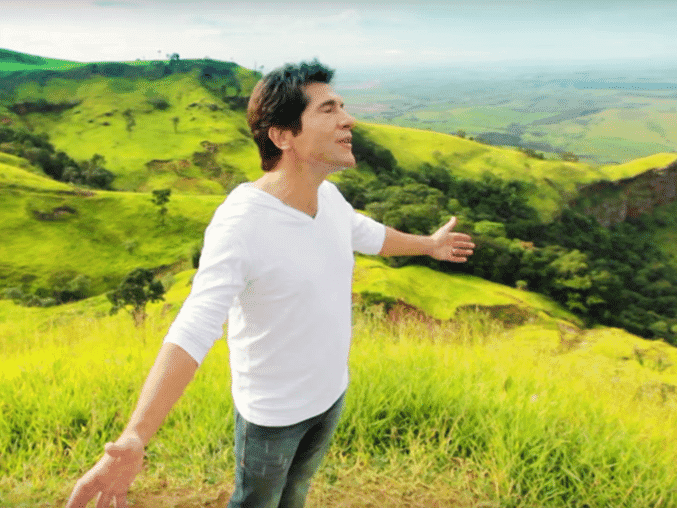 Cantor sertanejo Daniel, discreto em sua vida, relou o que faz com sua fortuna generosa - Reprodução Cantor sertanejo Daniel, discreto em sua vida, relou o que faz com sua fortuna generosa - Reprodução