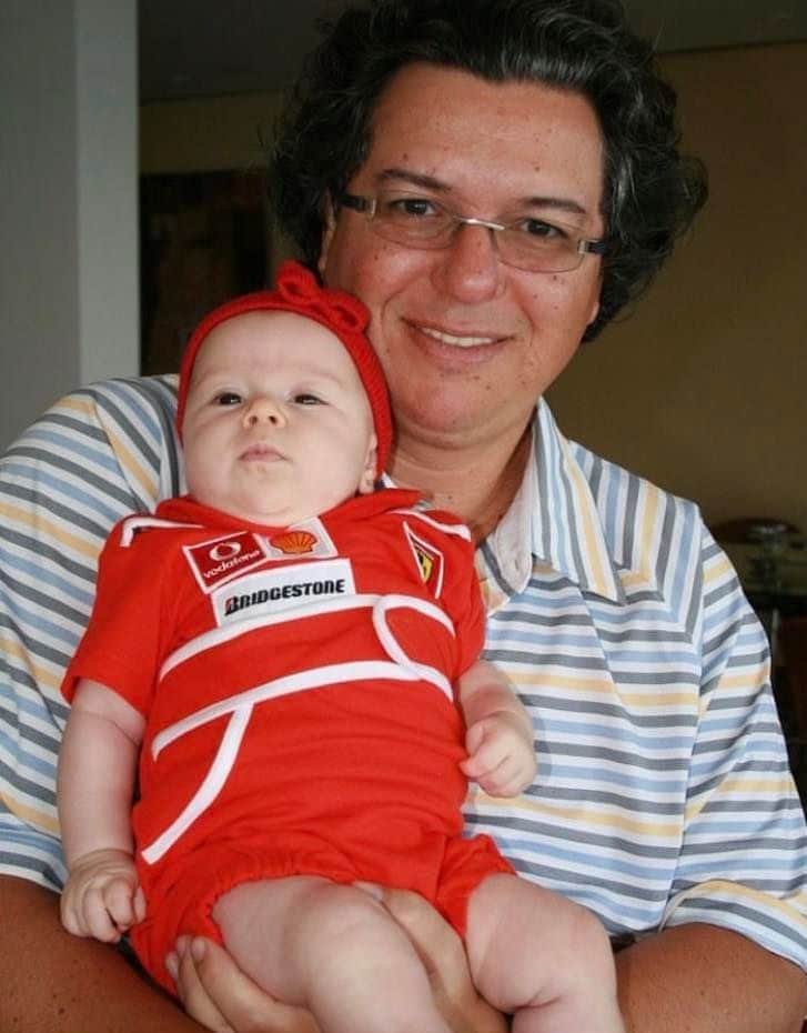 Boninho surge irreconhecível em foto onde está mais gordinho Boninho surge irreconhecível em foto onde está mais gordinho
