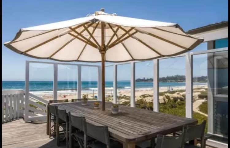 Apresentador tem mansão absurda na praia com direito a carregador de Tesla e se desfaz dela por R$86 milhões Apresentador tem mansão absurda na praia com direito a carregador de Tesla e se desfaz dela por R$86 milhões