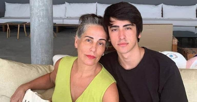 Atriz Gloria Pires e filho Bento Morais - Reprodução Atriz Gloria Pires e filho Bento Morais - Reprodução