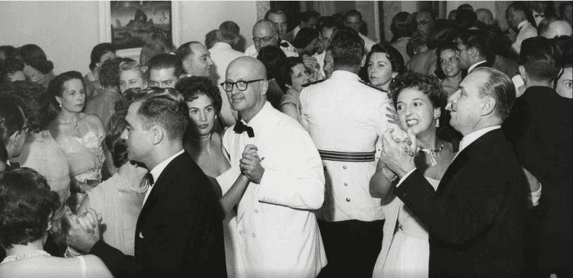 Jantares importantes e eventos com figuras ilustres marcaram a história do lugar (Foto Reprodução/Internet/ Acervo) Jantares importantes e eventos com figuras ilustres marcaram a história do lugar (Foto Reprodução/Internet/ Acervo)