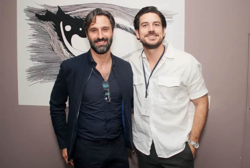 O ator Marco Pigossi e o cineasta italiano Marco Calvani, seu namorado, tiveram um clique raro no Festival MixBrasil de Cultura da Diversidade - Foto Reprodução O ator Marco Pigossi e o cineasta italiano Marco Calvani, seu namorado, tiveram um clique raro no Festival MixBrasil de Cultura da Diversidade - Foto Reprodução