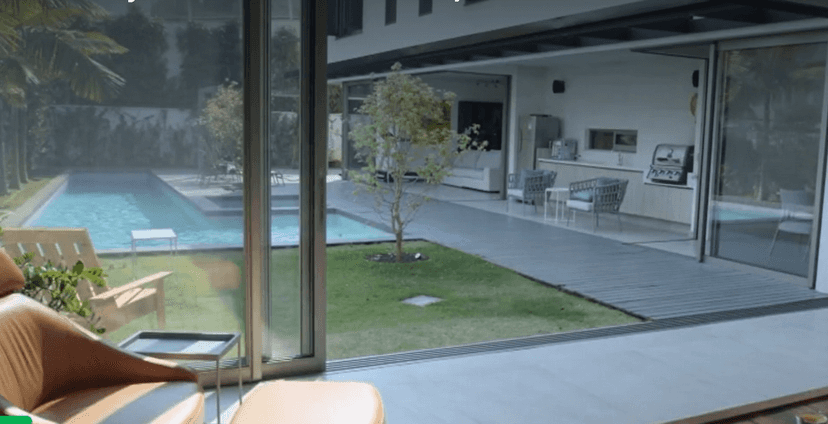 Thammy Miranda, filho de Gretchen, mostra mansão de milhões com piscina e linda árena externa que deixa qualquer um de queixo caído - Foto Reprodução Thammy Miranda, filho de Gretchen, mostra mansão de milhões com piscina e linda árena externa que deixa qualquer um de queixo caído - Foto Reprodução