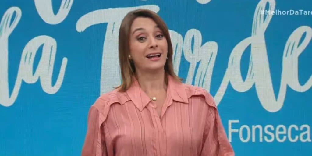 Catia Fonseca foi sincera ao falar sobre história de briga com apresentadora da RedeTV!: "Por causa dela"