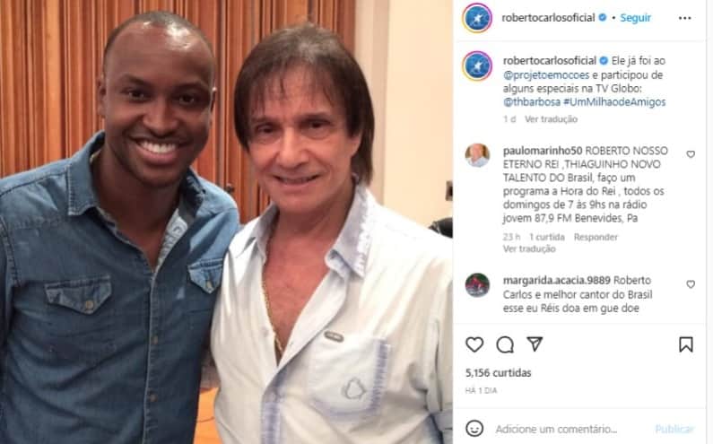 Roberto Carlos posta foto ao lado de Thiaguinho (Foto: Reprodução/Instagram) Roberto Carlos posta foto ao lado de Thiaguinho (Foto: Reprodução/Instagram)