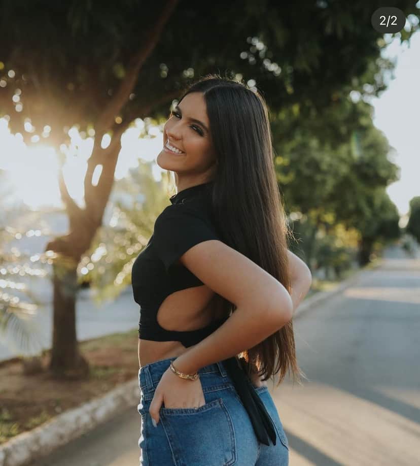 Filha de Eduardo Costa surpreende com beleza (Reprodução) Filha de Eduardo Costa surpreende com beleza (Reprodução)