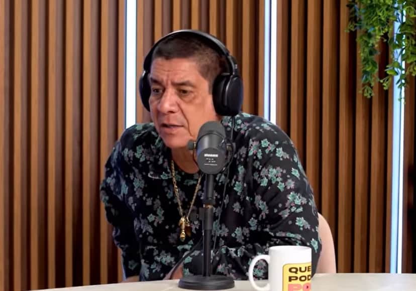 Zeca Pagodinho durante uma entrevista no Quem Pod, Pode Zeca Pagodinho durante uma entrevista no Quem Pod, Pode