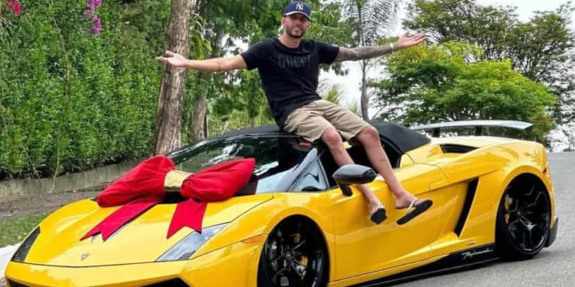 Big Jhow foi preso após fazer sorteio de carro luxuoso que estava ilegal na Justiça (Reprodução: Instagram) Big Jhow foi preso após fazer sorteio de carro luxuoso que estava ilegal na Justiça (Reprodução: Instagram)
