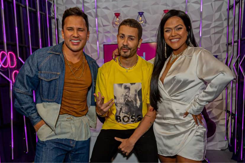 Carlinhos Maia constrange seu ex-marido, Lucas Guimarães, publicamente e o deixa sem chão - Reprodução Carlinhos Maia constrange seu ex-marido, Lucas Guimarães, publicamente e o deixa sem chão - Reprodução