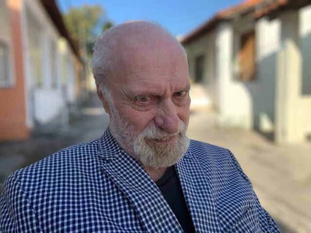Ex de Cissa Guimarães foi para retiro dos artistas; saiba motivo Ex de Cissa Guimarães foi para retiro dos artistas; saiba motivo