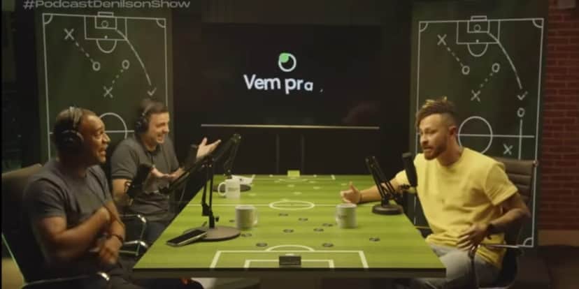 Fred, do Desimpedidos, leva um conselho de Kaká para o resto da vida (Reprodução: Youtube) Fred, do Desimpedidos, leva um conselho de Kaká para o resto da vida (Reprodução: Youtube)