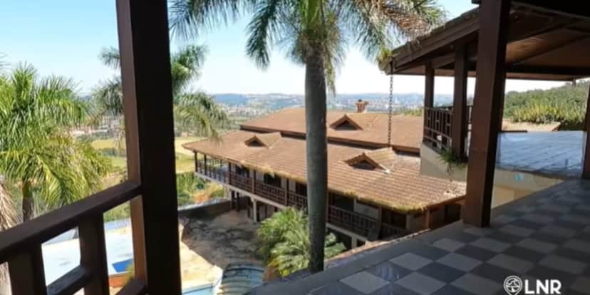 A casa era muito bonita e admirada por todos (Foto: Canal Lugares da Nossa Região) A casa era muito bonita e admirada por todos (Foto: Canal Lugares da Nossa Região)