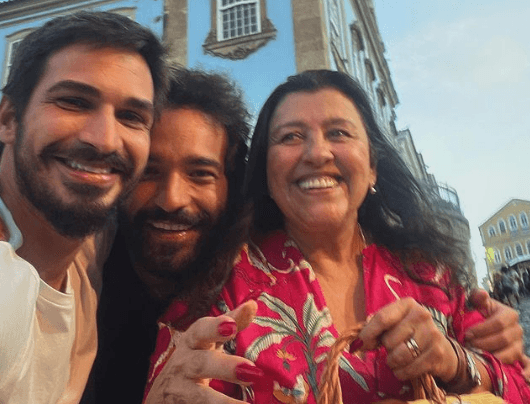 O ator da Globo, Humberto Carrão se assume gay e revela namoro com o homem mais lindo do Brasil - Foto Reprodução O ator da Globo, Humberto Carrão se assume gay e revela namoro com o homem mais lindo do Brasil - Foto Reprodução
