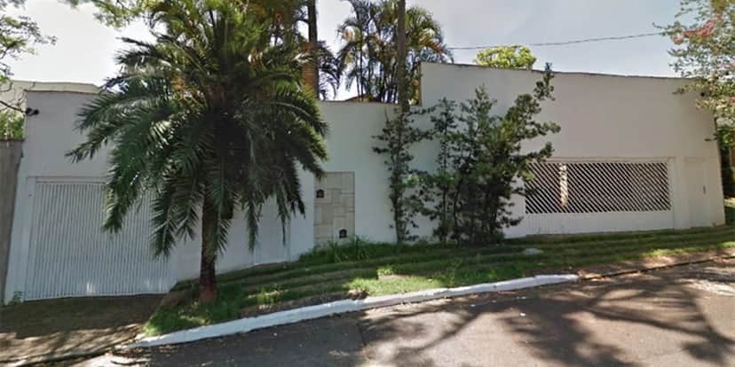 Mansão da família de Suzane Von Richthofen foi comprada, passou por reforma, mas segue sem moradores (Foto: Reprodução) Mansão da família de Suzane Von Richthofen foi comprada, passou por reforma, mas segue sem moradores (Foto: Reprodução)
