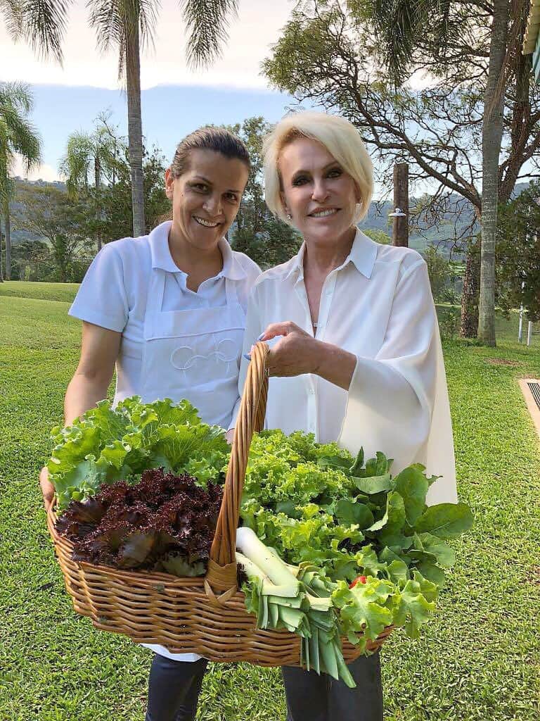 Produtos colhidos da horta 100% orgânica da fazenda de Ana Maria Braga (Foto: Reprodução - Globo) Produtos colhidos da horta 100% orgânica da fazenda de Ana Maria Braga (Foto: Reprodução - Globo)