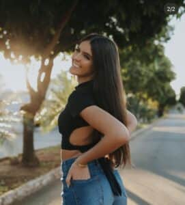 Aos 16 anos, Maria Eduarda Costa, filha do cantor Eduardo Costa, é considerada uma das jovens mais lindas do Brasil - Foto Reprodução Instagram Aos 16 anos, Maria Eduarda Costa, filha do cantor Eduardo Costa, é considerada uma das jovens mais lindas do Brasil - Foto Reprodução Instagram