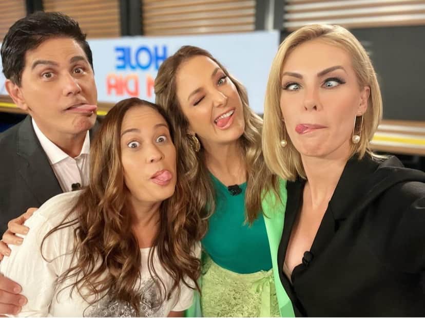 Ana Hickmann, César Filho, Renata Alves e Ticiane Pinheiro em imagem no instagram (Reprodução) Ana Hickmann, César Filho, Renata Alves e Ticiane Pinheiro em imagem no instagram (Reprodução)