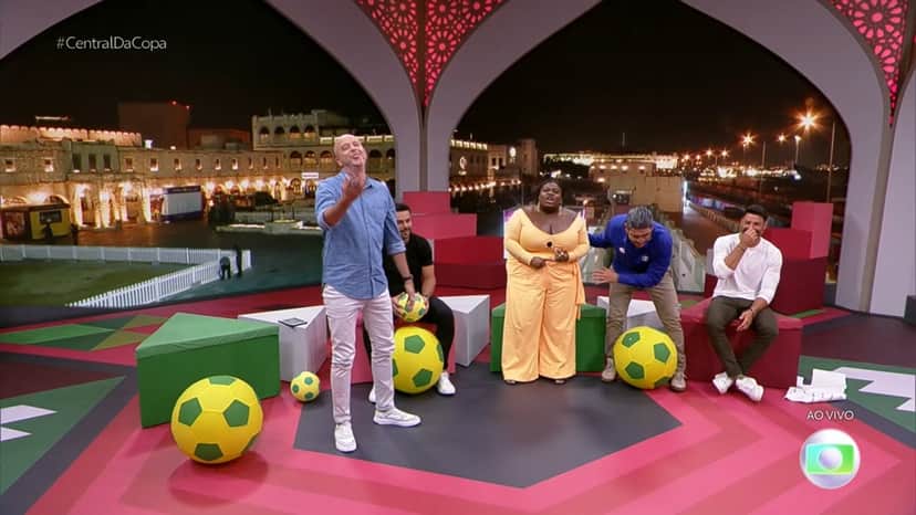 Alex Escobar, Fred, Jojo Todynho, Marcelo Adnet e Cauã Reymond na Central da Copa (Foto: Reprodução / TV Globo) Alex Escobar, Fred, Jojo Todynho, Marcelo Adnet e Cauã Reymond na Central da Copa (Foto: Reprodução / TV Globo)
