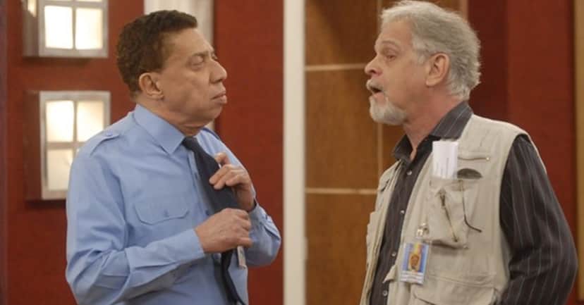 O porteiro Severino ficou conhecido pelo bordão “Cara, crachá” (Foto Reprodução/Globo) O porteiro Severino ficou conhecido pelo bordão “Cara, crachá” (Foto Reprodução/Globo)