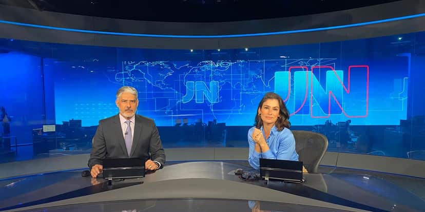 William Bonner e Renata Vasconellos no Jornal Nacional (Foto: Divulgação / TV Globo) William Bonner e Renata Vasconellos no Jornal Nacional (Foto: Divulgação / TV Globo)