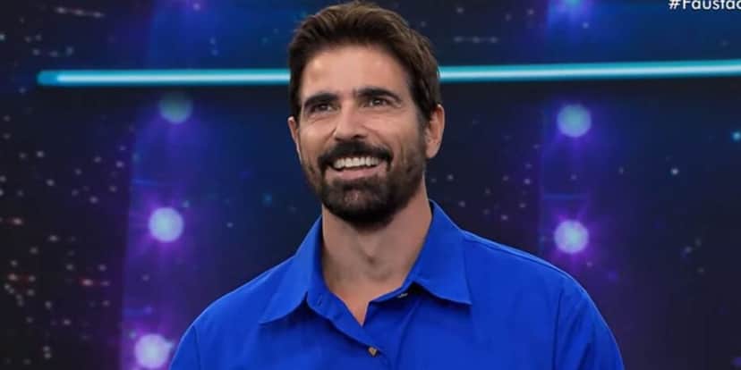 O galã mais lindo da Globo, falou abertamente sobre sua sexualidade e falou que foi corajoso ao 'sair de uma gaveta' - Foto Reprodução O galã mais lindo da Globo, falou abertamente sobre sua sexualidade e falou que foi corajoso ao 'sair de uma gaveta' - Foto Reprodução