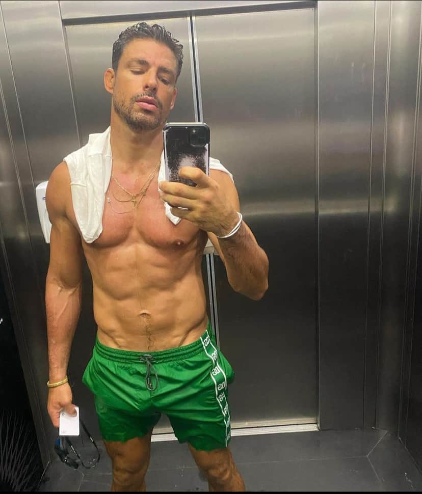 O galã da Globo, Cauã Reymond, abre o jogo sobre sua vida pessoal, e admite como se sente hoje em dia, aos 42 anos de idade - Foto Reprodução Instagram O galã da Globo, Cauã Reymond, abre o jogo sobre sua vida pessoal, e admite como se sente hoje em dia, aos 42 anos de idade - Foto Reprodução Instagram
