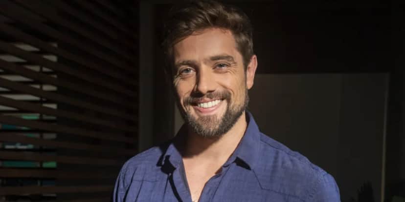 Rafael Cardoso está no ar como Rômulo, em "Cara e Coragem" (Foto: Camilla Maia/TV Globo) Rafael Cardoso está no ar como Rômulo, em "Cara e Coragem" (Foto: Camilla Maia/TV Globo)