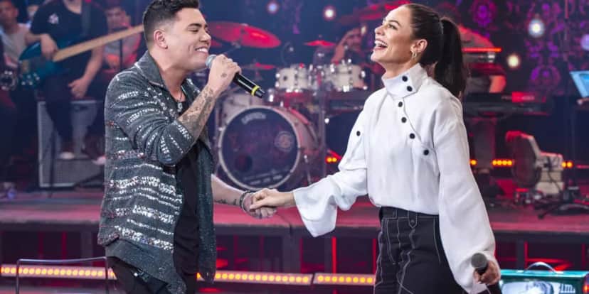 Famoso cantor sertanejo chocou ao ser sincero sobre a atriz Paolla Oliveira, namorado de Diogo Nogueira - Foto Reprodução: Altas Horas, da Globo Famoso cantor sertanejo chocou ao ser sincero sobre a atriz Paolla Oliveira, namorado de Diogo Nogueira - Foto Reprodução: Altas Horas, da Globo