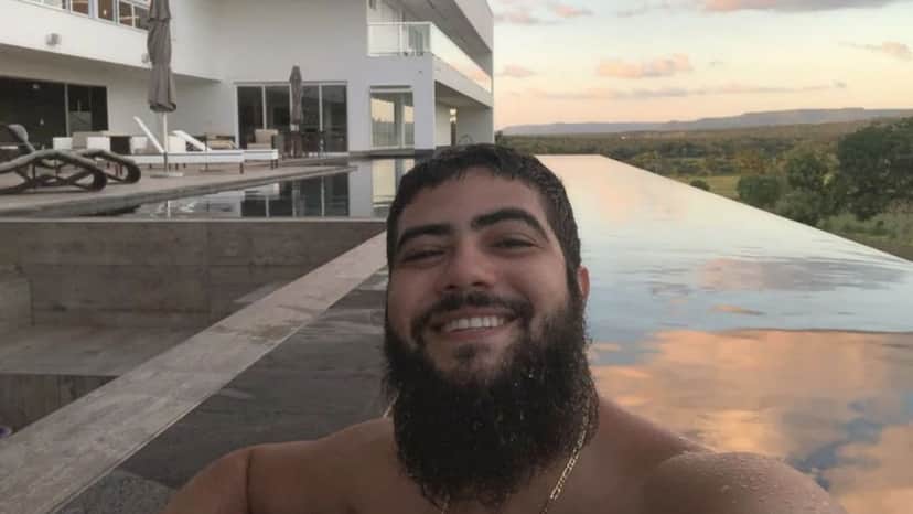 Henrique mostra fachada de sua mansão nas redes sociais Henrique mostra fachada de sua mansão nas redes sociais