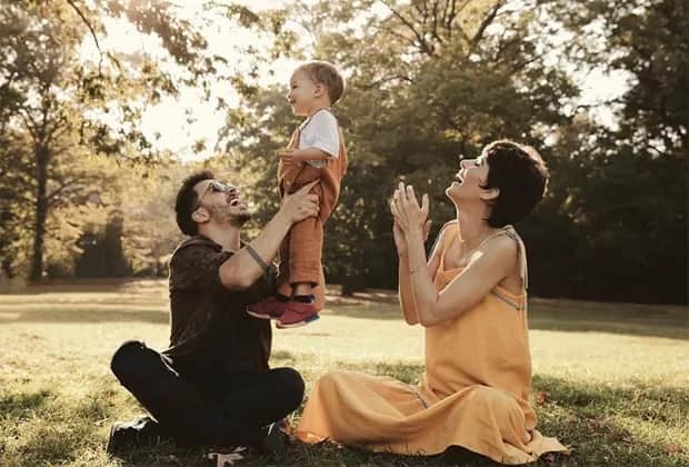 Os filhos dos famosos Sandy e Júnior sempre encantam a web quando surgem em cliques raros - Foto Reprodução Os filhos dos famosos Sandy e Júnior sempre encantam a web quando surgem em cliques raros - Foto Reprodução