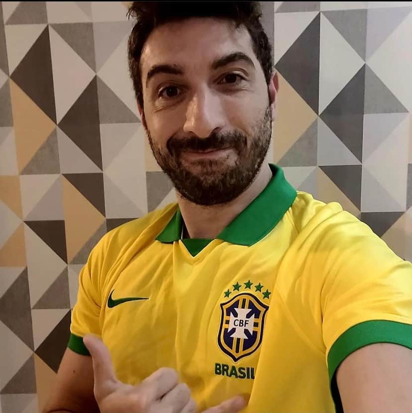 Victor Coelho em um dos jogos de Copa do Mundo (Foto: Reprodução/ Instagram/ Victor Coelho) Victor Coelho em um dos jogos de Copa do Mundo (Foto: Reprodução/ Instagram/ Victor Coelho)
