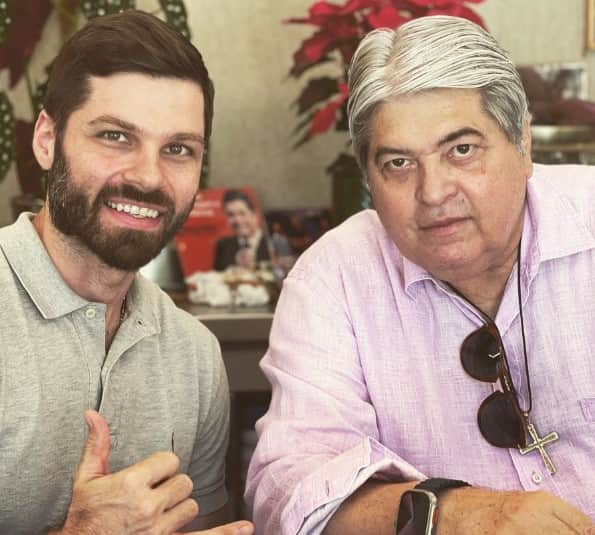 Filho mais novo de Faustão surpreendeu ao postar foto com o pai (Foto: Reprodução) Filho mais novo de Faustão surpreendeu ao postar foto com o pai (Foto: Reprodução)