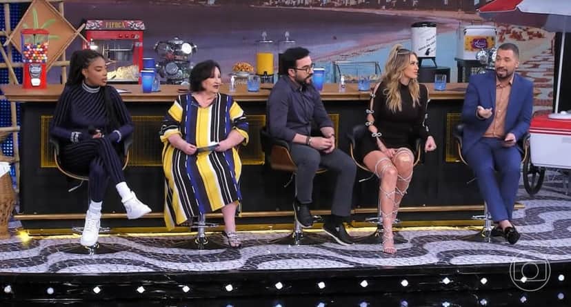 Dona Déa Lúcia revelou o que escutou de Lívia Andrade e detonou (Foto: Reprodução) Dona Déa Lúcia revelou o que escutou de Lívia Andrade e detonou (Foto: Reprodução)