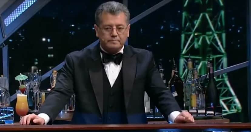 Garçom Alex, que trabalhou com Jô Soares (Foto: Reprodução/TV Globo) Garçom Alex, que trabalhou com Jô Soares (Foto: Reprodução/TV Globo)