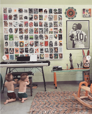 O famoso ator Emílio Dantas, expõe cliques raros dos seus filhos gêmeos, e sem dúvidas eles são os bebês mais lindos do Brasil - Foto Reprodução O famoso ator Emílio Dantas, expõe cliques raros dos seus filhos gêmeos, e sem dúvidas eles são os bebês mais lindos do Brasil - Foto Reprodução