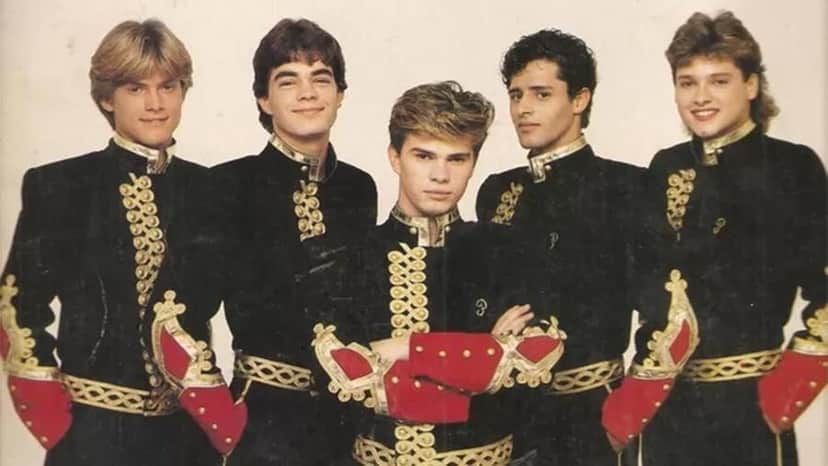 Ex-paquito da Xuxa, abre o jogo e revela relação de Carolina Dieckmann com integrante do grupo na época - Foto Reprodução Ex-paquito da Xuxa, abre o jogo e revela relação de Carolina Dieckmann com integrante do grupo na época - Foto Reprodução