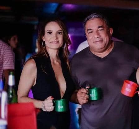 Georgia Ayres e o pai de Anitta (Reprodução) Georgia Ayres e o pai de Anitta (Reprodução)