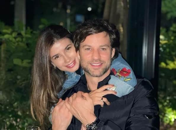 Paula Fernandes e seu namorado Rony Cecconello, o homem mais lindo do Brasil - Foto Reprodução Paula Fernandes e seu namorado Rony Cecconello, o homem mais lindo do Brasil - Foto Reprodução