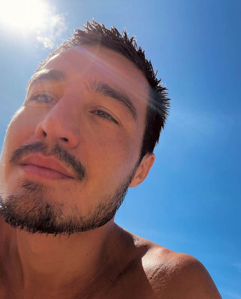 Após briga com Anavitória, Tiago Iorc tem mudança de vida e de visual (Reprodução - Instagram) Após briga com Anavitória, Tiago Iorc tem mudança de vida e de visual (Reprodução - Instagram)
