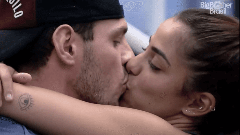 Áudio de Key e Gustavo embaixo do edredom é vazado nas redes sociais Áudio de Key e Gustavo embaixo do edredom é vazado nas redes sociais